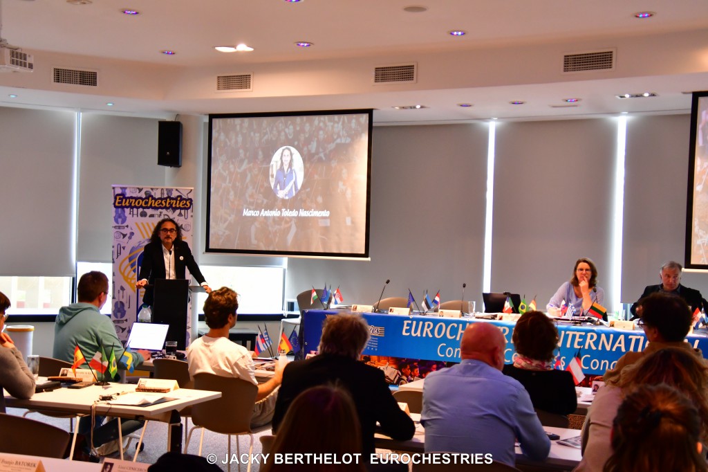 Prof. Marco Toledo participando do Congresso Internacional Eurochestries.